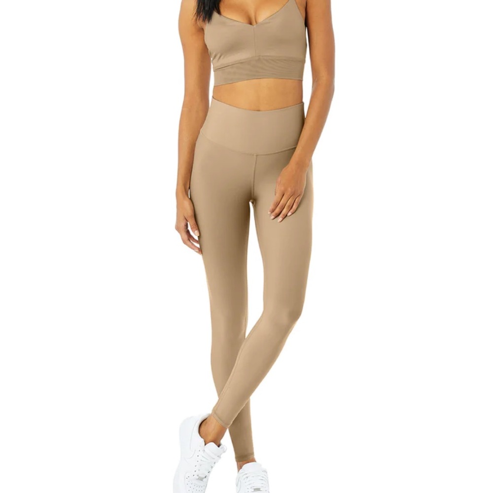 Alo Yoga Airlift Leggings in Gravel